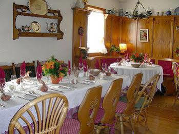 Broecheler Inn Cayuga Екстериор снимка