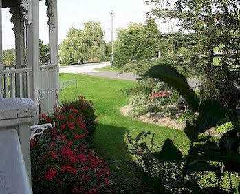 Broecheler Inn Cayuga Екстериор снимка